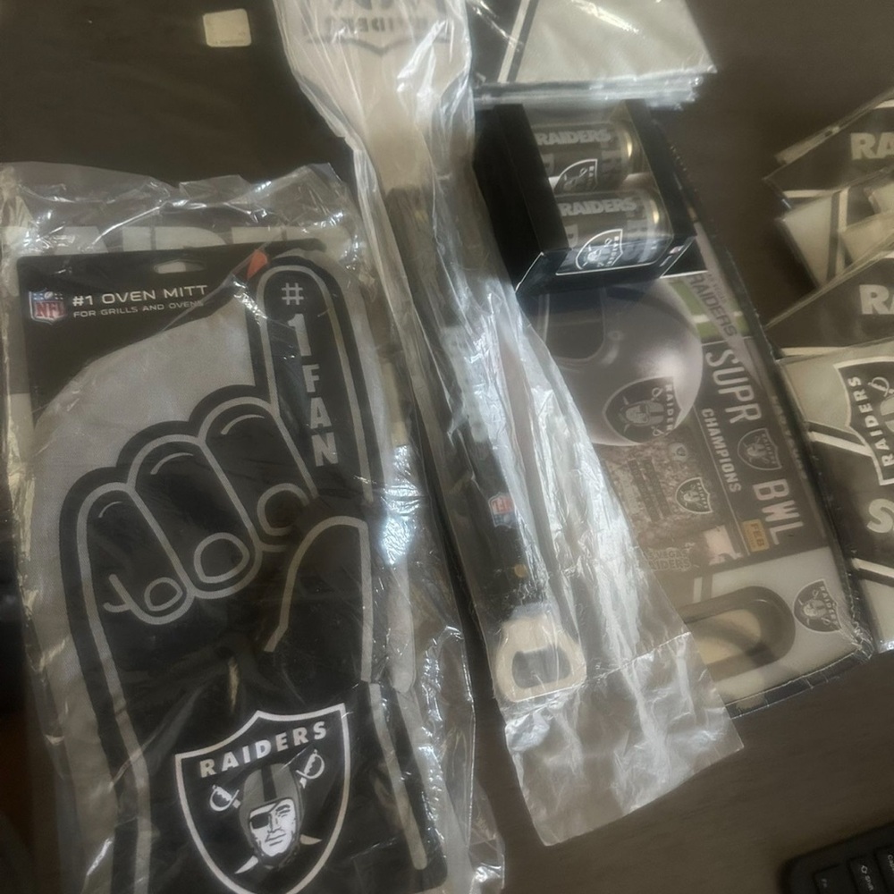 Raiders Fan Oven Mitt and Accessories Tailgating Party Set